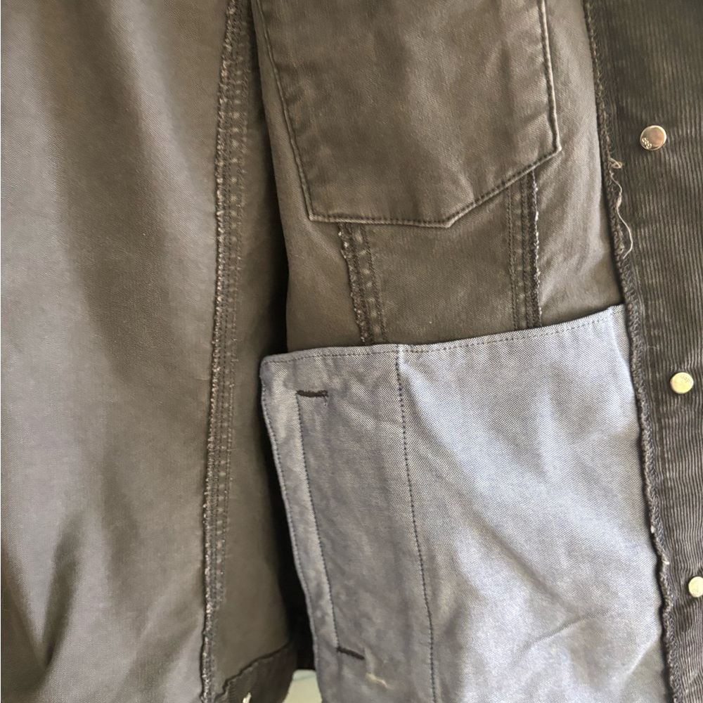 Womans size XL Gap flint gray corduroy button up jacket. 2010 - Picture 6 of 8
